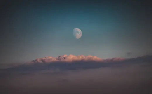 प्रतीकात्मक तस्वीर: करवा चौथ मौसम